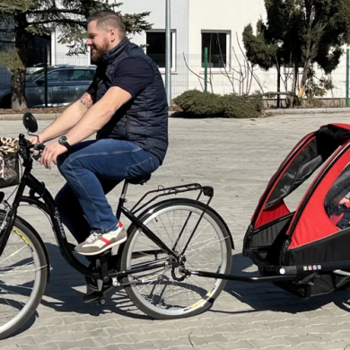 HIRO Buggy designed for cycling